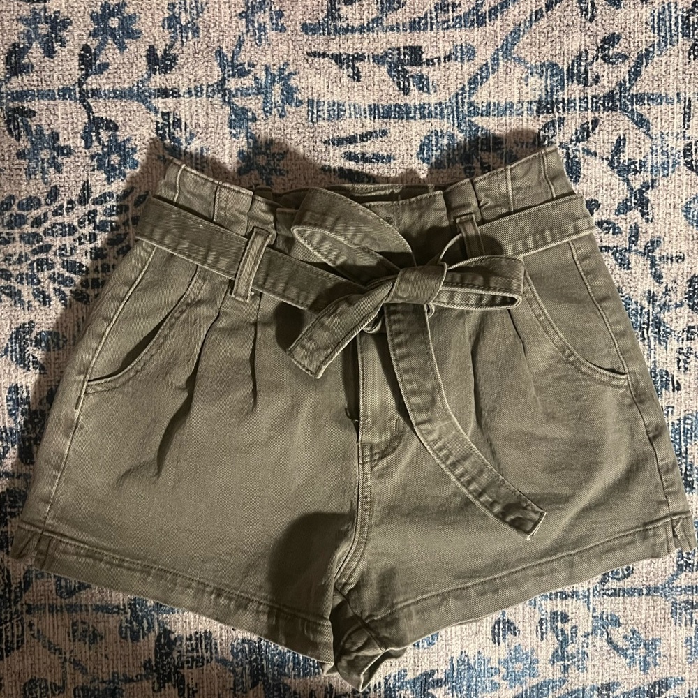 American Eagle Tie Waist Shorts